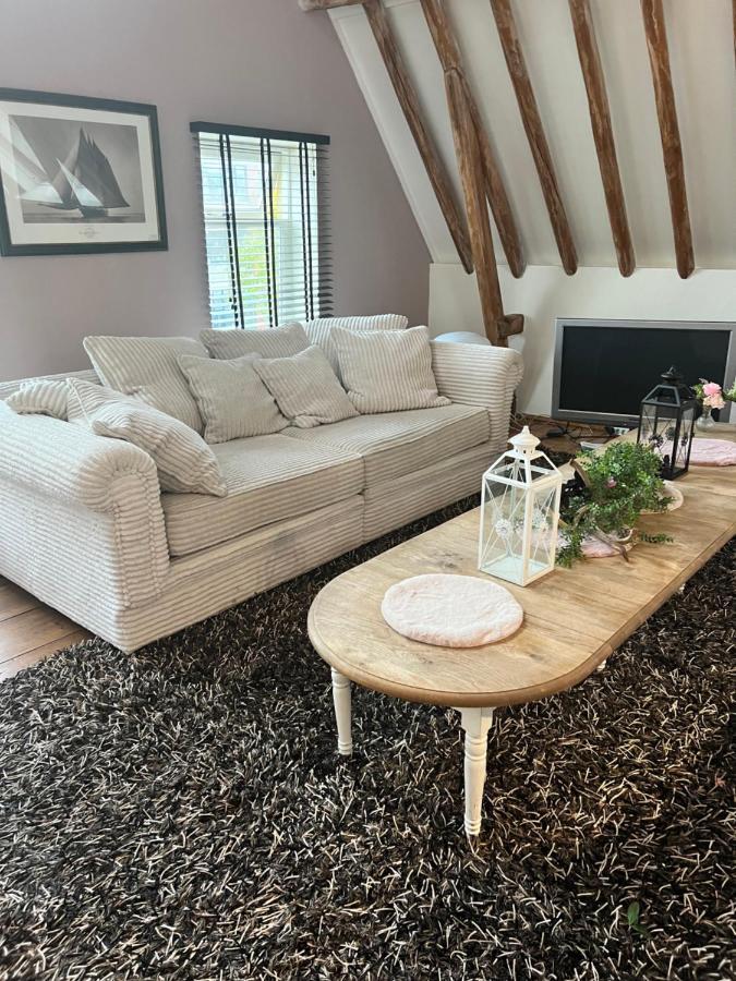 La Dolce Vita Suites ลีวาร์เดิน ภายนอก รูปภาพ