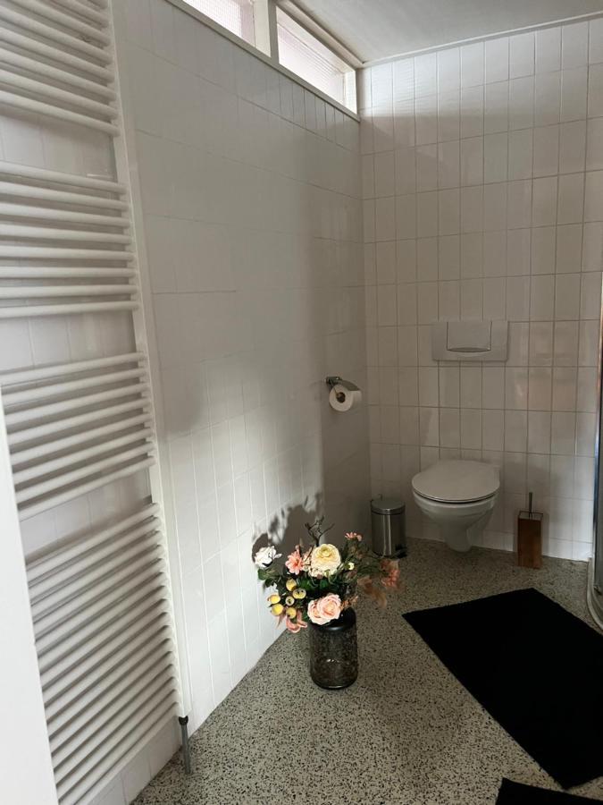 La Dolce Vita Suites ลีวาร์เดิน ภายนอก รูปภาพ