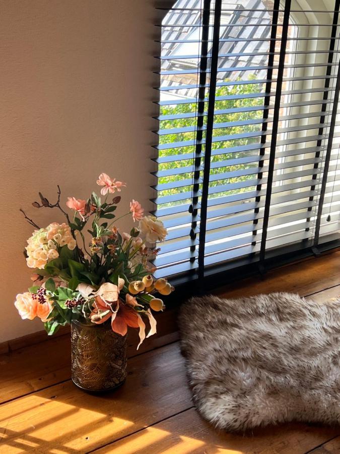 La Dolce Vita Suites ลีวาร์เดิน ภายนอก รูปภาพ