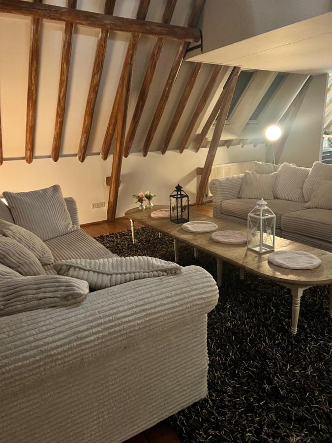 La Dolce Vita Suites ลีวาร์เดิน ภายนอก รูปภาพ